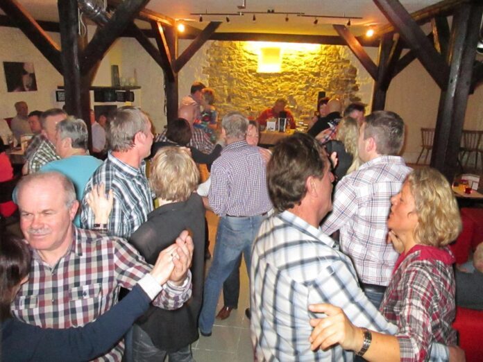 901624_563449547028789_2014046778_o