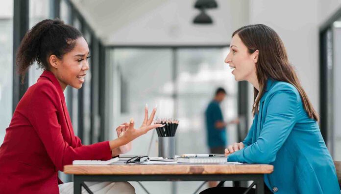 2025_KW_44_Bild_22_Foto_maxxasatori-123RF-com