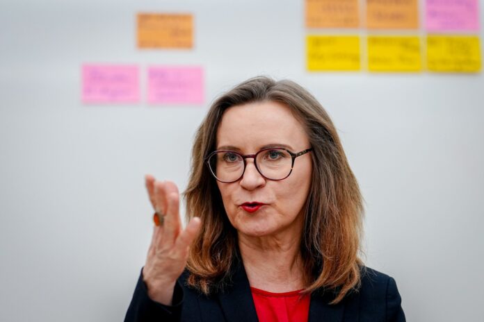 DB-Cargo-Chefin Sigrid Nikutta